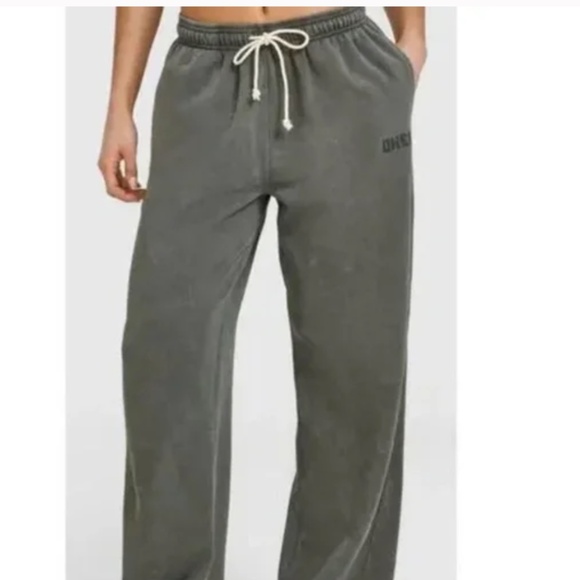 ISO not for sale Oner Active raw lounge pants in any color!! - Picture 1 of 1